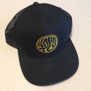 Hang Ten SnapBack Trucker Hat